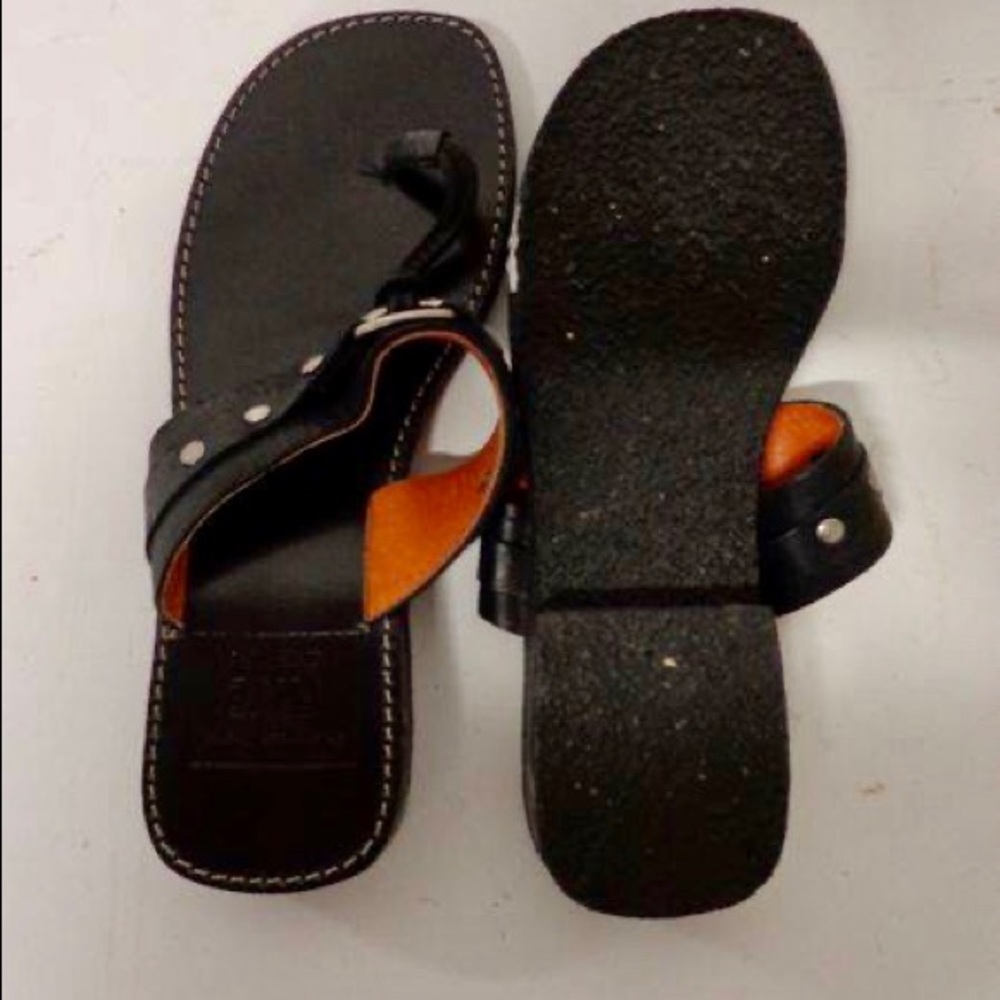 Frye Women’s Black Sandals - Picture 8 of 8